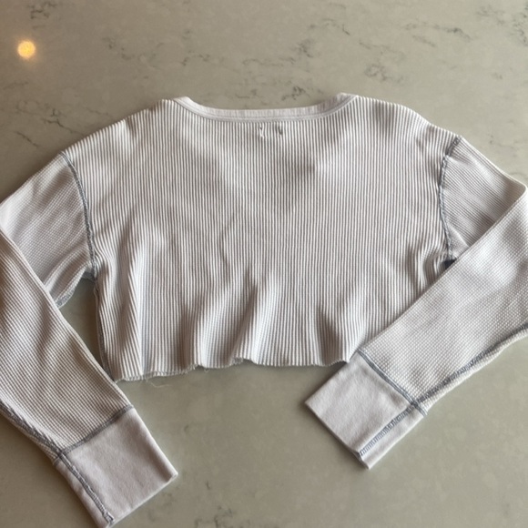 Urban Outfitters (BDG) white thermal cropped top.  Size Large - Picture 3 of 3